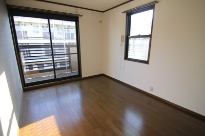 【子供部屋】 | 南塚口町６丁目貸家 | ２F　真中　洋室６．３帖