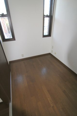 【子供部屋】 | 南塚口町６丁目貸家 | サービスルーム　たっぷり収納いただけます♪