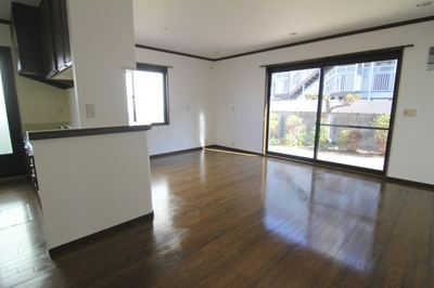 【居間・リビング】 | 南塚口町６丁目貸家 | ※写真は従前契約者がご入居前（２０２０．４）撮影分を代用・準備中