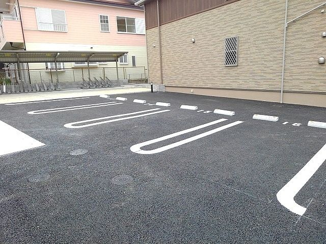 アメニティー　Ⅱの駐車場