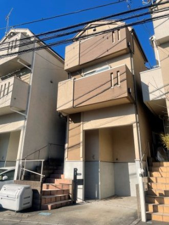 川崎市宮前区犬蔵三丁目戸建