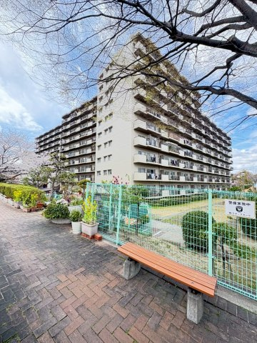 朝日プラザ千里北Ｃ棟の外観