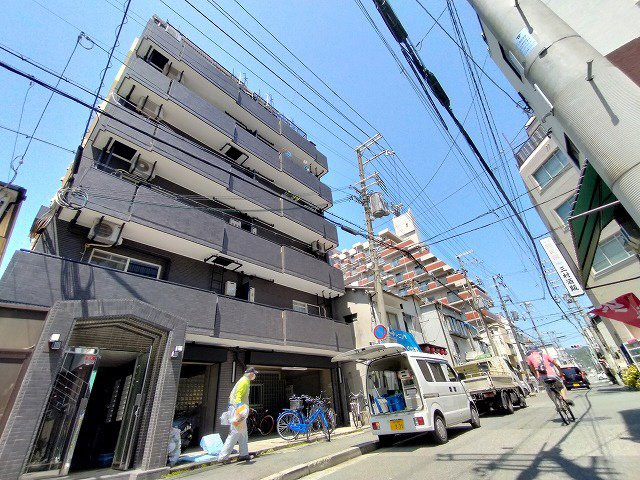 神戸市兵庫区西上橘通２丁目の賃貸マンションの外観