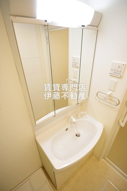 名古屋市北区大曽根１丁目の賃貸マンションの独立洗面台