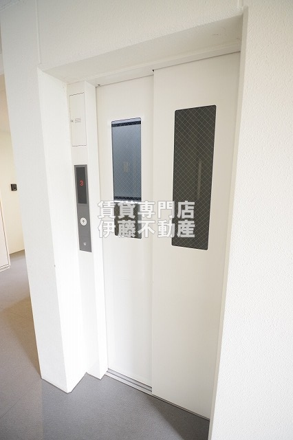 名古屋市北区大曽根１丁目の賃貸マンションのロビー