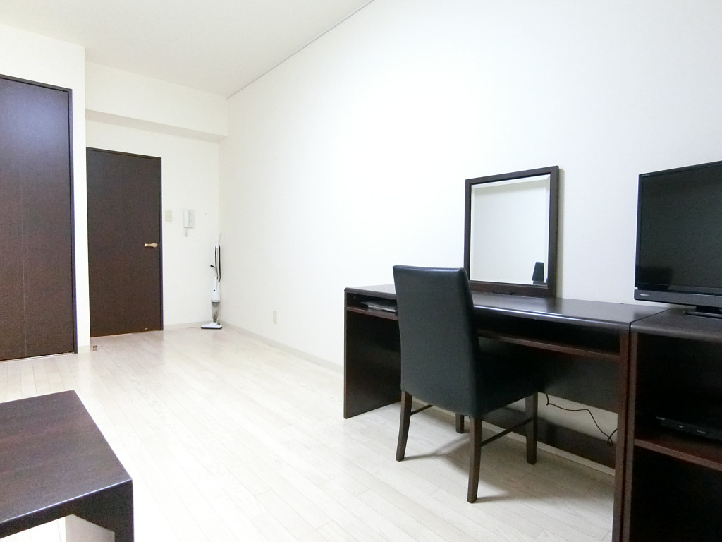 アンプレッシオン十日市の内装|明るい室内です