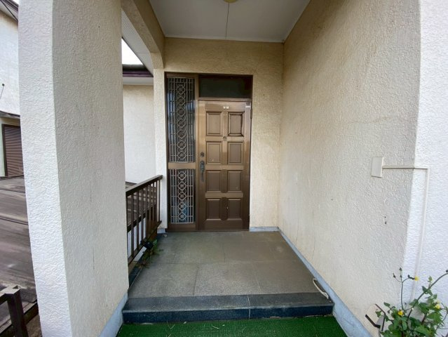 根木名　中古戸建の玄関