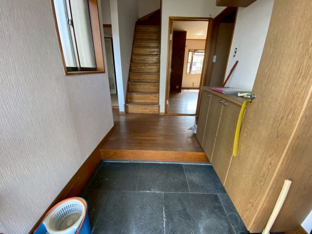 根木名　中古戸建の玄関