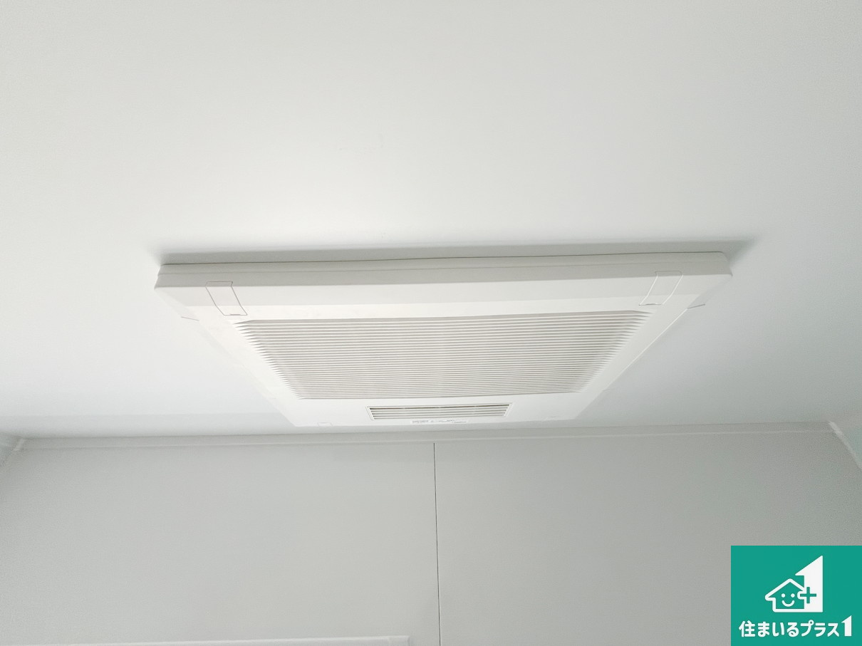 大津市錦織　新築一戸建ての冷暖房・空調設備|四季を通して快適なバスライフをお手伝いする浴室暖房乾燥機！浴室の乾燥・暖房・涼風・換気はもちろん、２４時間換気にも対応！