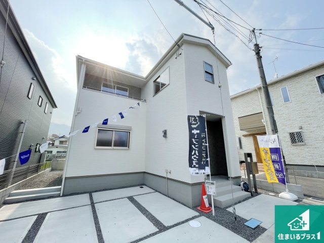 大津市錦織　新築一戸建ての外観|流行に左右されないシンプルな外観！