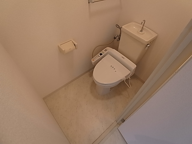 神戸市兵庫区永沢町３丁目の賃貸マンションのトイレ|ウォシュレット付