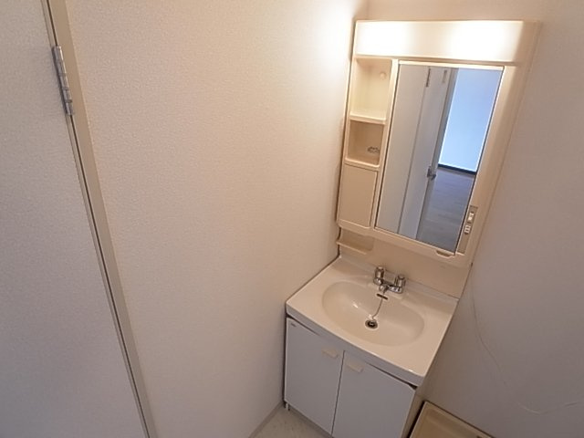 神戸市兵庫区永沢町３丁目の賃貸マンションの洗面所|独立洗面台