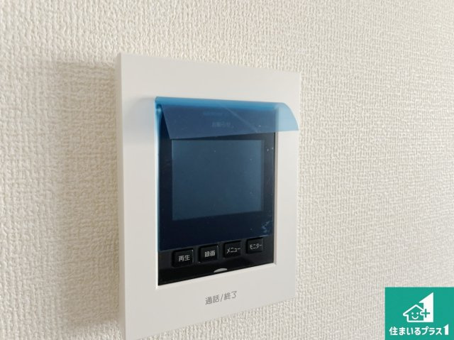 大津市錦織　新築一戸建ての防犯設備|カラーモニターインターホン！声だけでなく来訪者の姿や顔がモニターで確認できるので、小さなお子様がいらっしゃるご家庭でも安心できます！