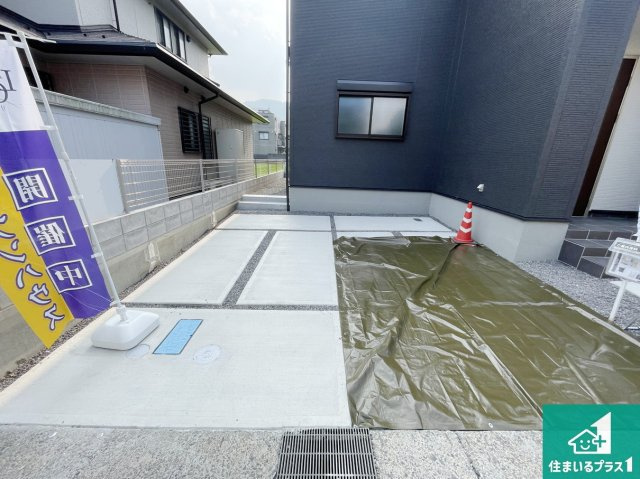 大津市錦織　新築一戸建ての駐車場|駐車スペース！散水栓があるので、こまめに愛車を洗えます！