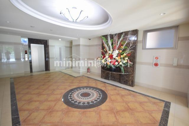 ラグゼ弁天町のロビー