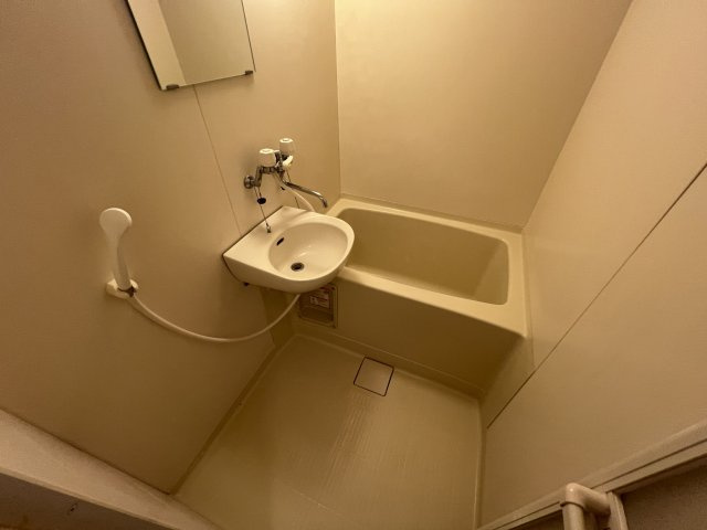 明石市大久保町江井島の賃貸マンションの浴室