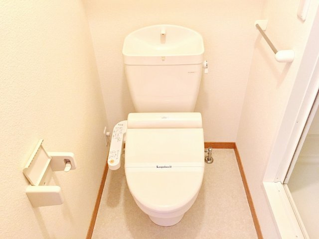レオパレス翼Ⅴのトイレ|温水洗浄付