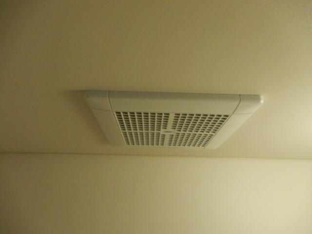 明石市魚住町住吉３丁目のアパートの浴室