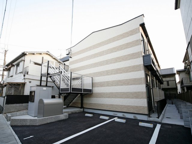 神戸市垂水区五色山４丁目のアパートの外観