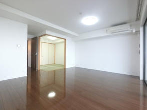 【居間・リビング】 | グランスイートブルーベイフロントタワー