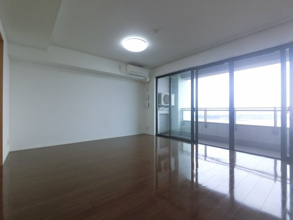 【居間・リビング】 | グランスイートブルーベイフロントタワー