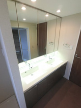 【独立洗面台】 | グランスイートブルーベイフロントタワー