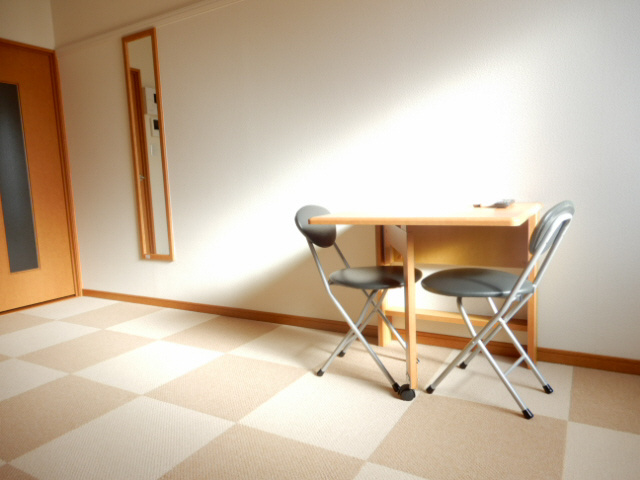 レオパレスシーサイド江井島の子供部屋
