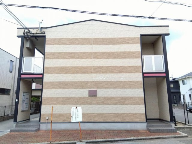 レオパレスＭ　ヴィアージュの外観
