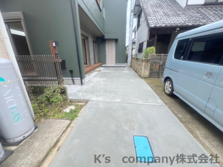 ■海老名市中野2丁目　新築戸建の駐車場|駐車スペース◇