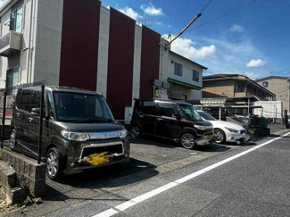 【駐車場】
