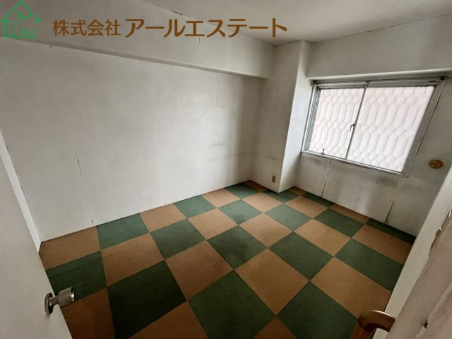 マンハイム加古川 A棟　　山陽電鉄「別府駅」徒歩7分の洋室