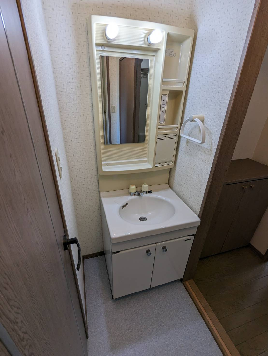 麒麟館の独立洗面台