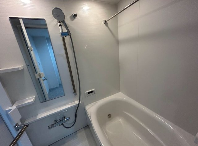 メイツ柏B棟の浴室