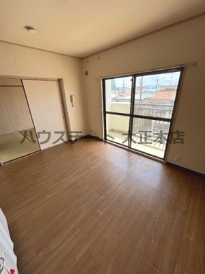 【居間・リビング】 | グロリアス・レジダンス 仲介手数料無料