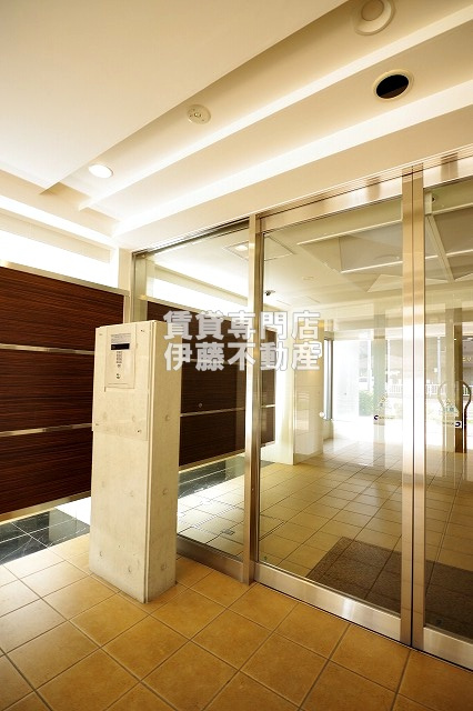 エルスタンザ徳川のエントランス