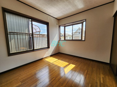 【洋室】 | 一里山６丁目 | シンプル・イズ・ベストが基本。プレーンな空間を自分好みに。いつまでも快適に暮せる住まいへ。