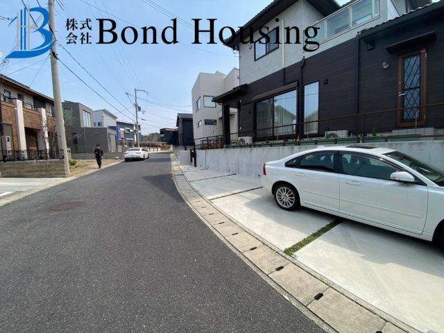 オーシャンビュー物件　浅野南　中古戸建の前面道路含む現地写真