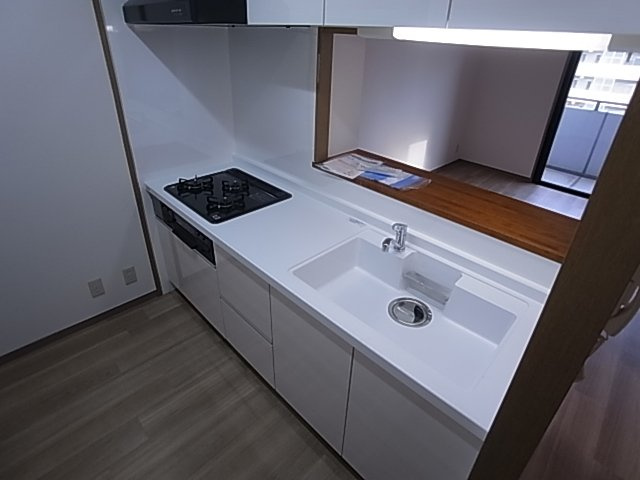 神戸市須磨区大田町４丁目の賃貸マンションのキッチン|システムキッチン（ガス3口）