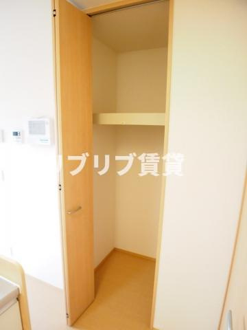グロリアスの収納