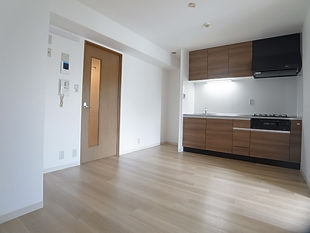 神戸市兵庫区松本通６丁目の賃貸マンションの居間・リビング|リビング