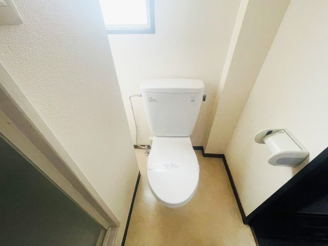 ハローレジデンス東大前のトイレ|シンプルで使いやすいトイレです