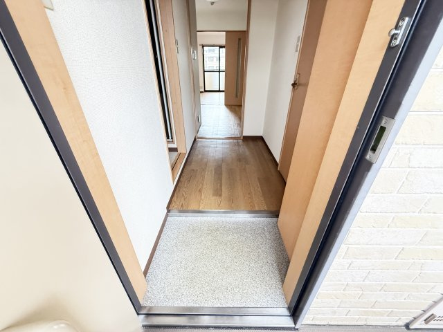 フレンテ・カルポートの玄関