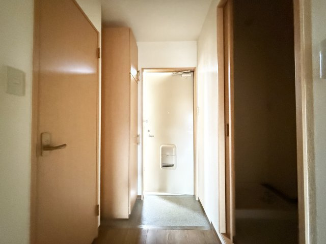 フレンテ・カルポートの玄関