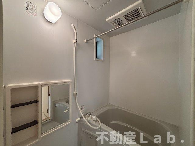 シャーメゾン不知火の浴室