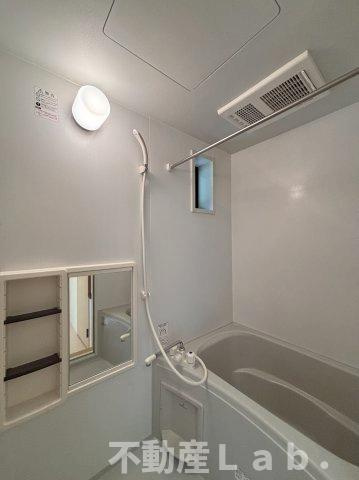 シャーメゾン不知火の浴室