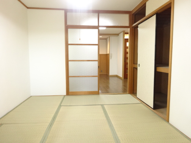 宝塚第一コーポラスの和室