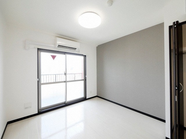 グランパシフィック今里南の居間・リビング