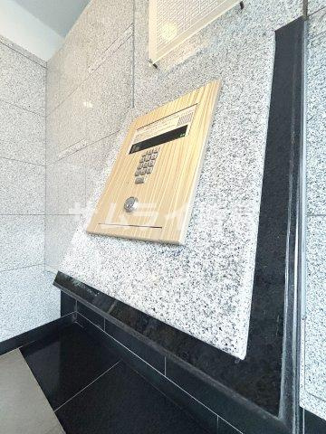 プレサンス泉シティアークのエントランス