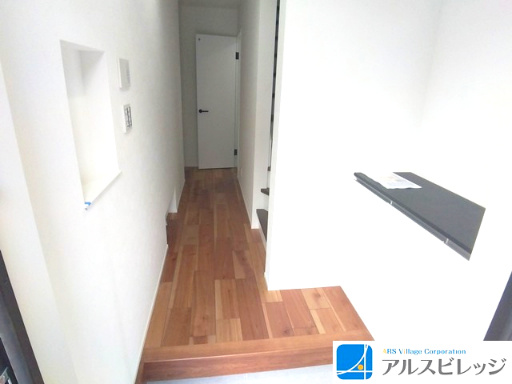 新築戸建　新座市野火止１丁目の玄関