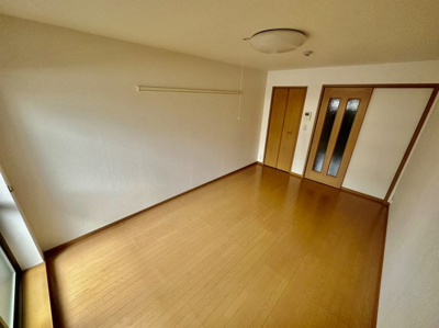 【洋室】 | ドマーニ